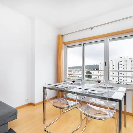 Lisboa, Cidade, Elegant With Air Cond, Free Wifi And Near Metro, By Ig Daire *