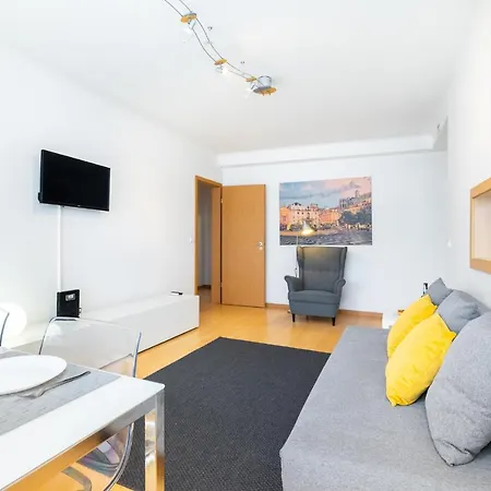 Lisboa, Cidade, Elegant With Air Cond, Free Wifi And Near Metro, By Ig * Lisboa