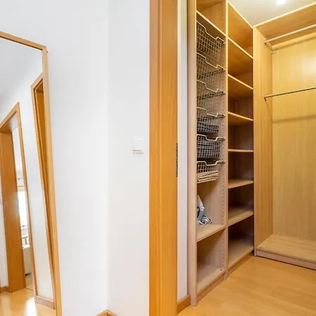 Daire Lisboa, Cidade, Elegant With Air Cond, Free Wifi And Near Metro, By Ig