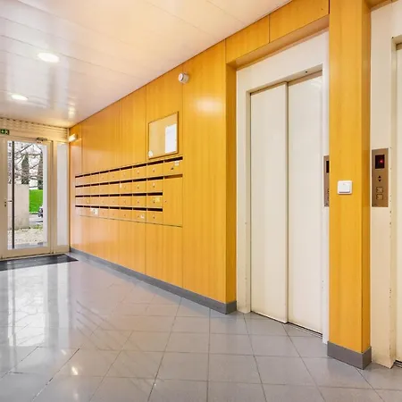 Lisboa, Cidade, Elegant With Air Cond, Free Wifi And Near Metro, By Ig * Lisboa