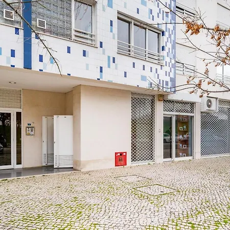 Lisboa, Cidade, Elegant With Air Cond, Free Wifi And Near Metro, By Ig *