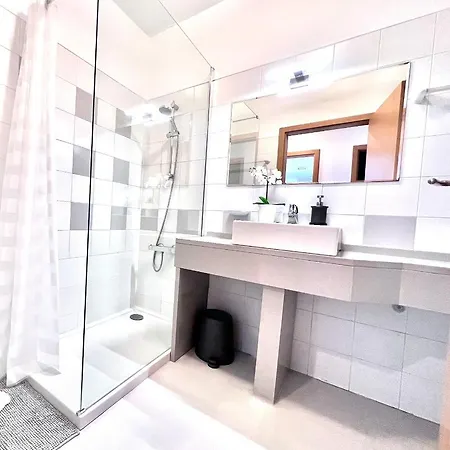 Apartman Lisboa, Cidade, Elegant With Air Cond, Free Wifi And Near Metro, By Ig *