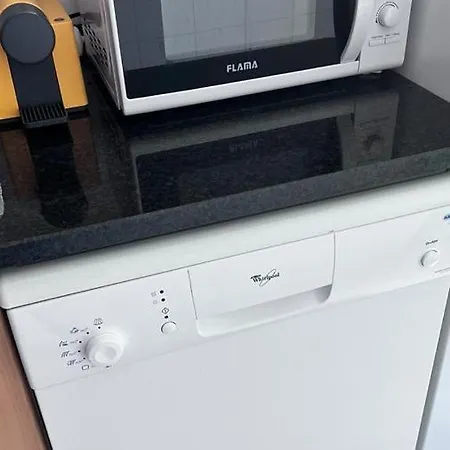 דירה Lisboa, Cidade, Elegant With Air Cond, Free Wifi And Near Metro, By Ig ליסבון