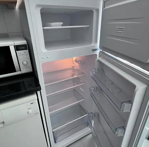 Lisboa, Cidade, Elegant With Air Cond, Free Wifi And Near Metro, By Ig Lisboa