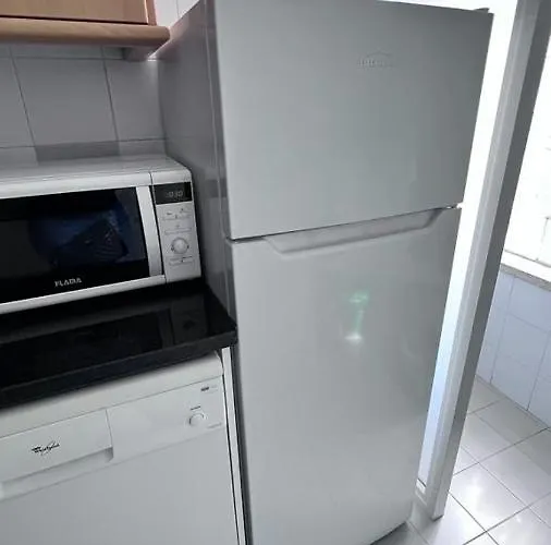 Lisboa, Cidade, Elegant With Air Cond, Free Wifi And Near Metro, By Ig